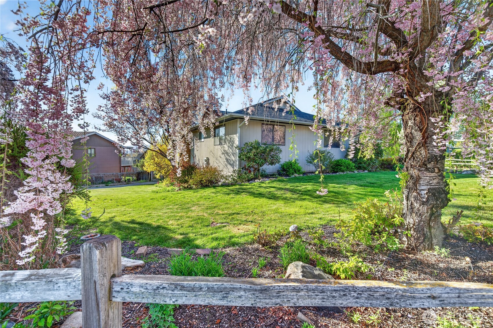 2629 Lemaister Avenue Property Photo 8