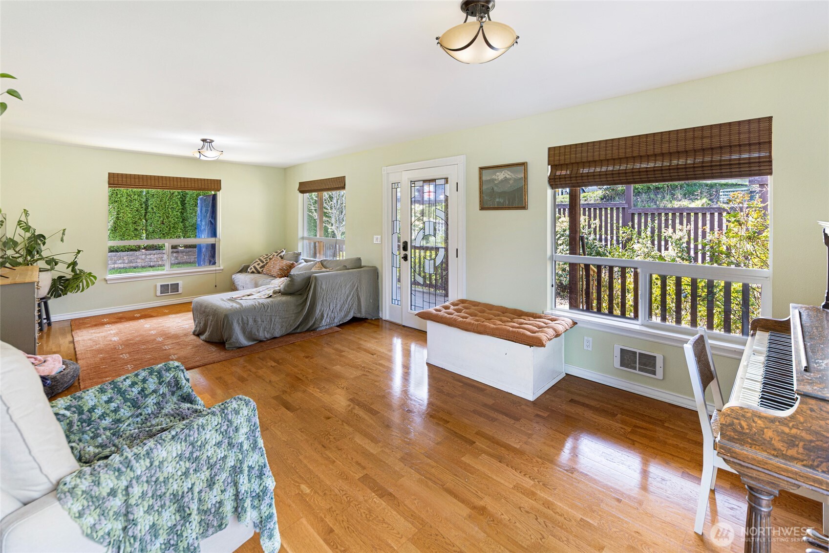 326 Carter Street Property Photo 28