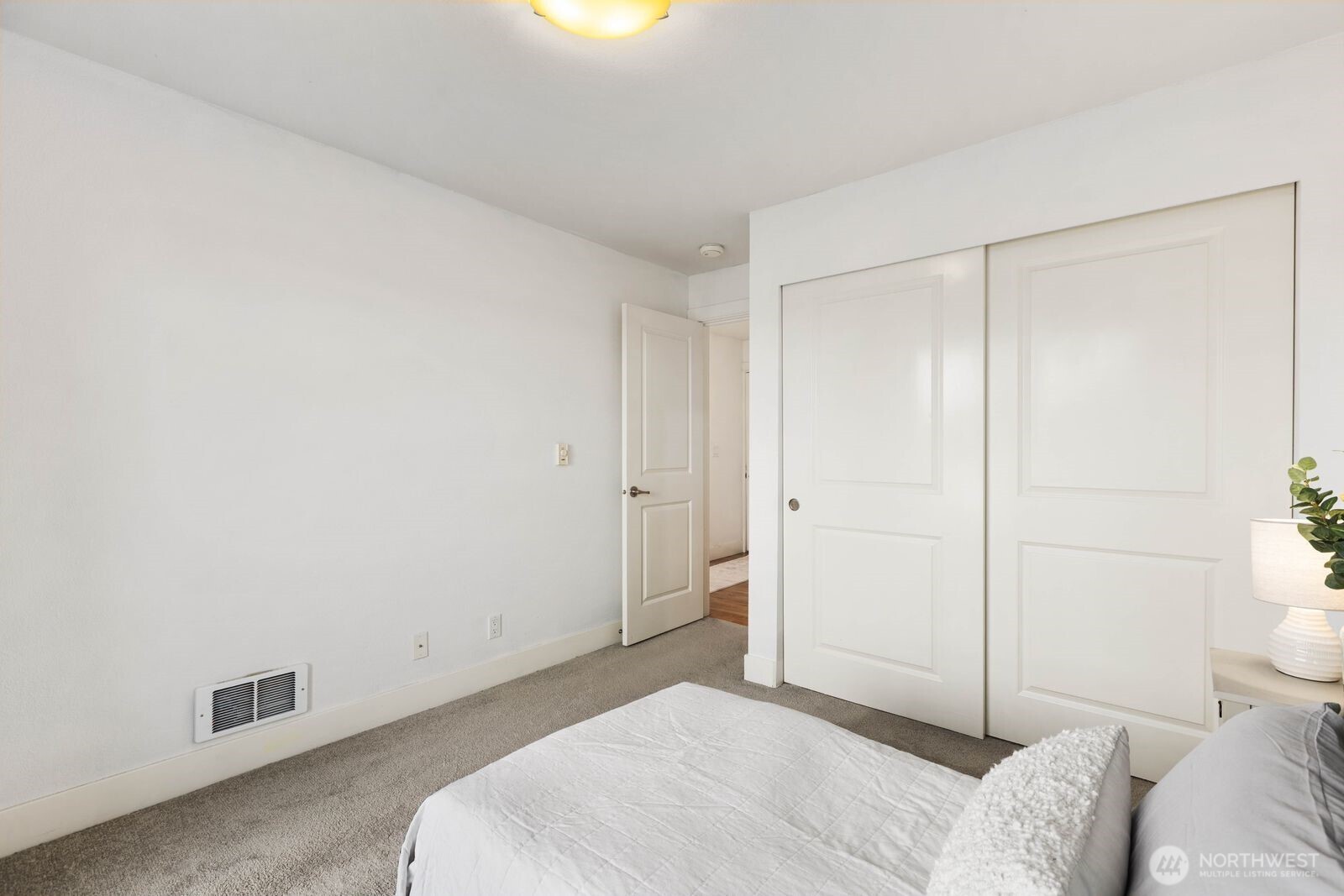 937 N 200th Street B 203 Property Photo 17