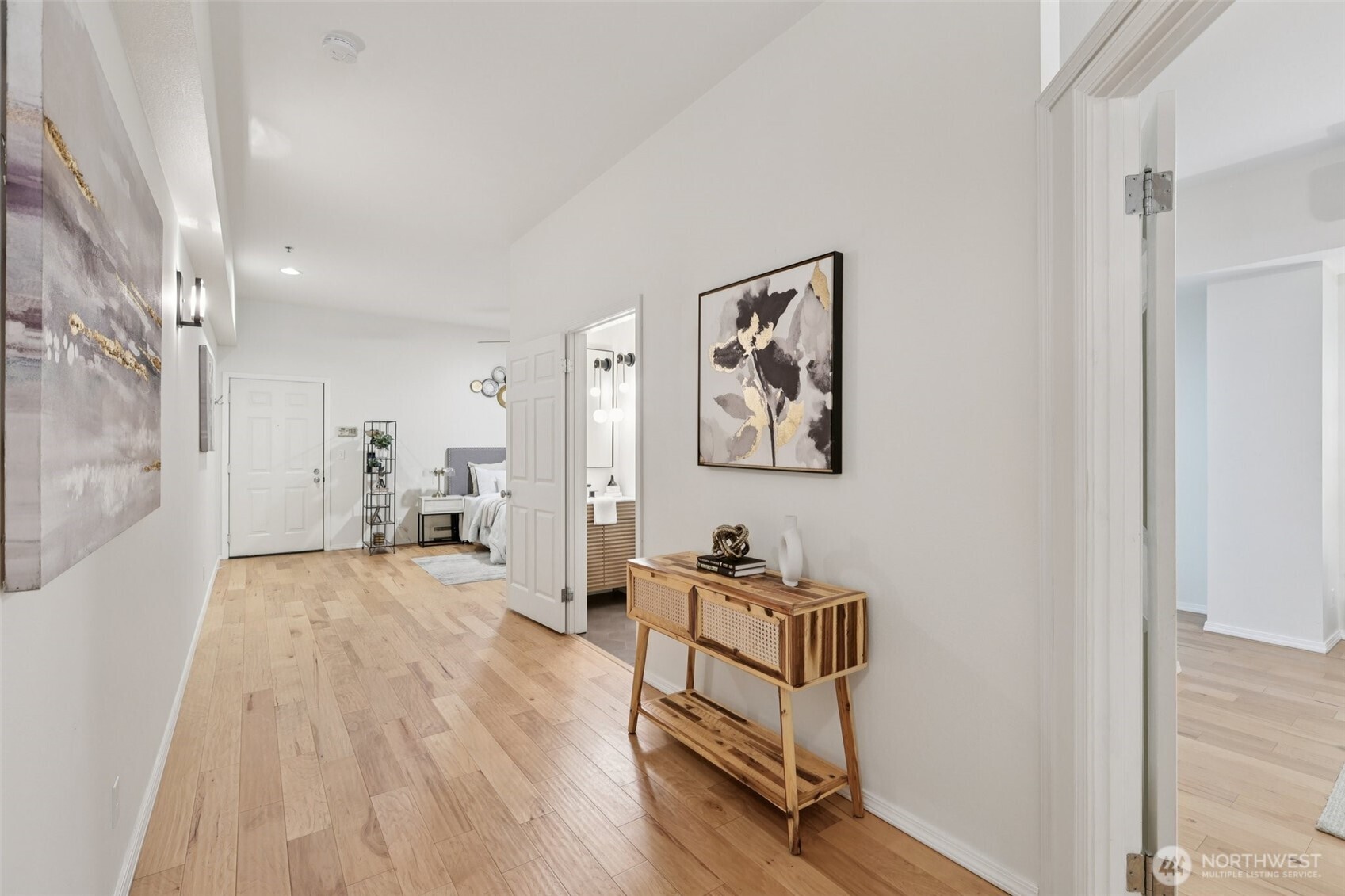 526 1st Avenue 405 Property Photo 16