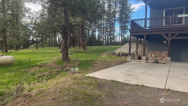 960 Forest Grove Property Photo 3