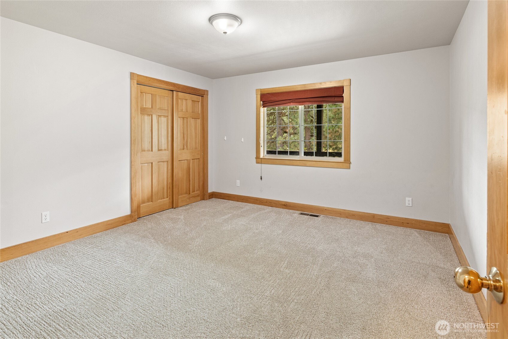 960 Forest Grove Property Photo 17