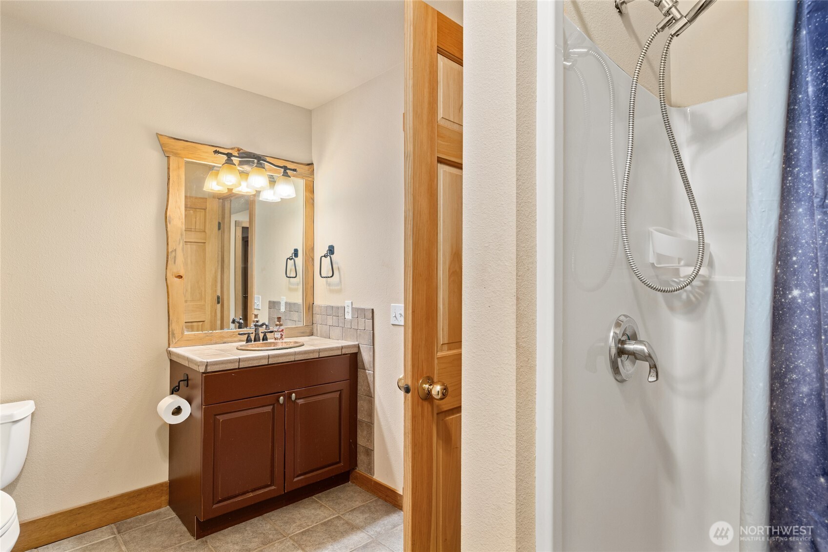 960 Forest Grove Property Photo 30