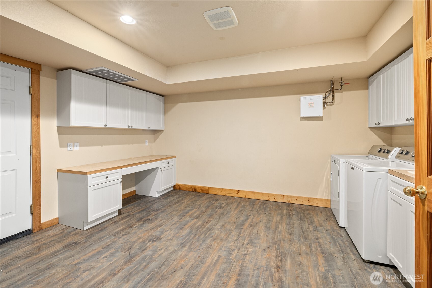 960 Forest Grove Property Photo 31
