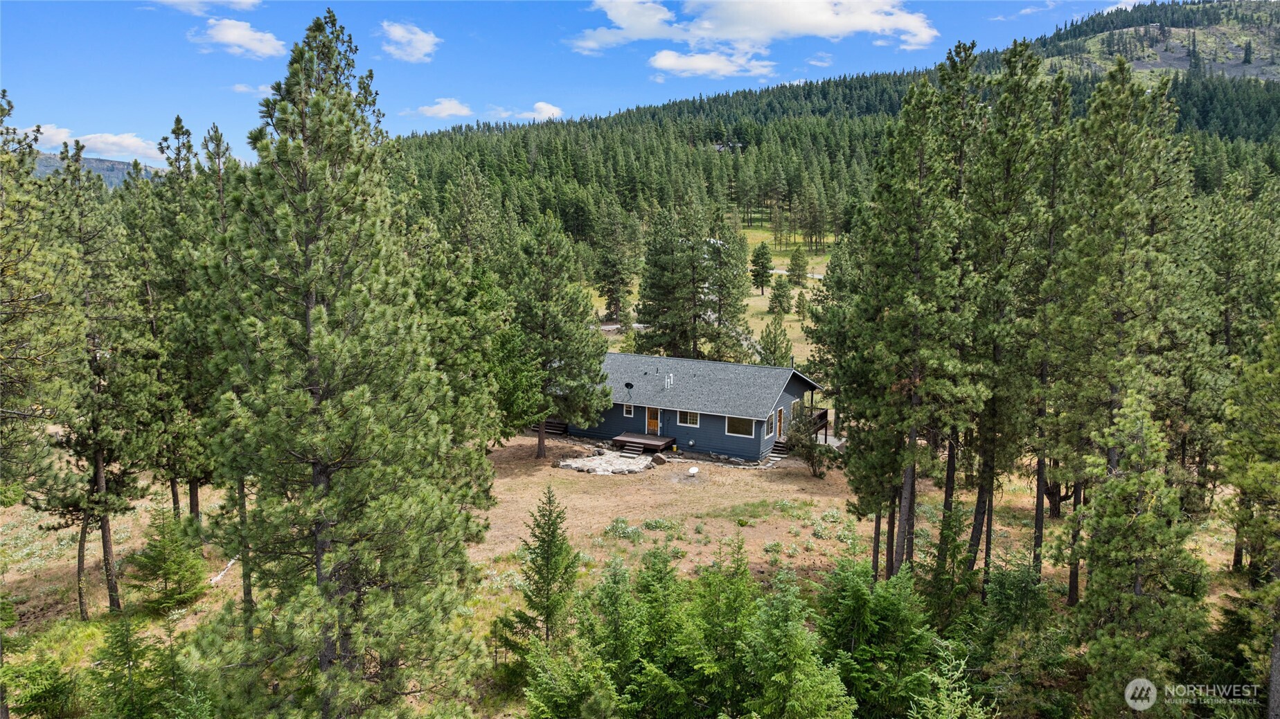 960 Forest Grove Property Photo 34