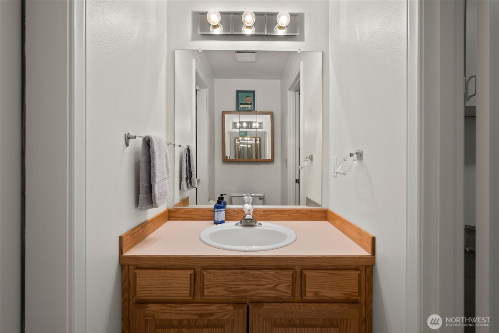 1889 West Beach Road Property Photo 32