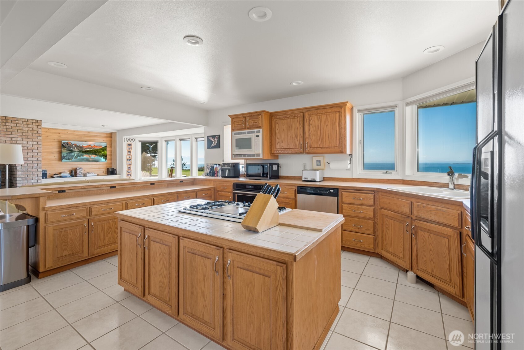 1889 West Beach Road Property Photo 33