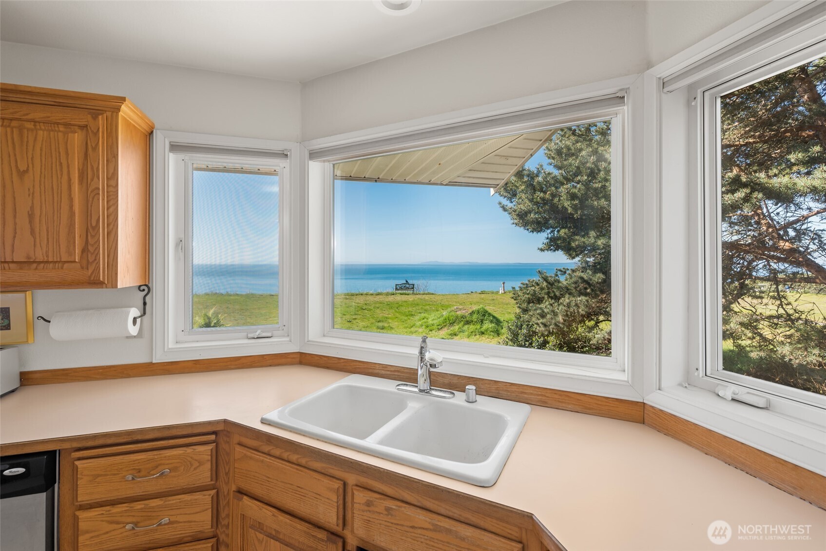 1889 West Beach Road Property Photo 35