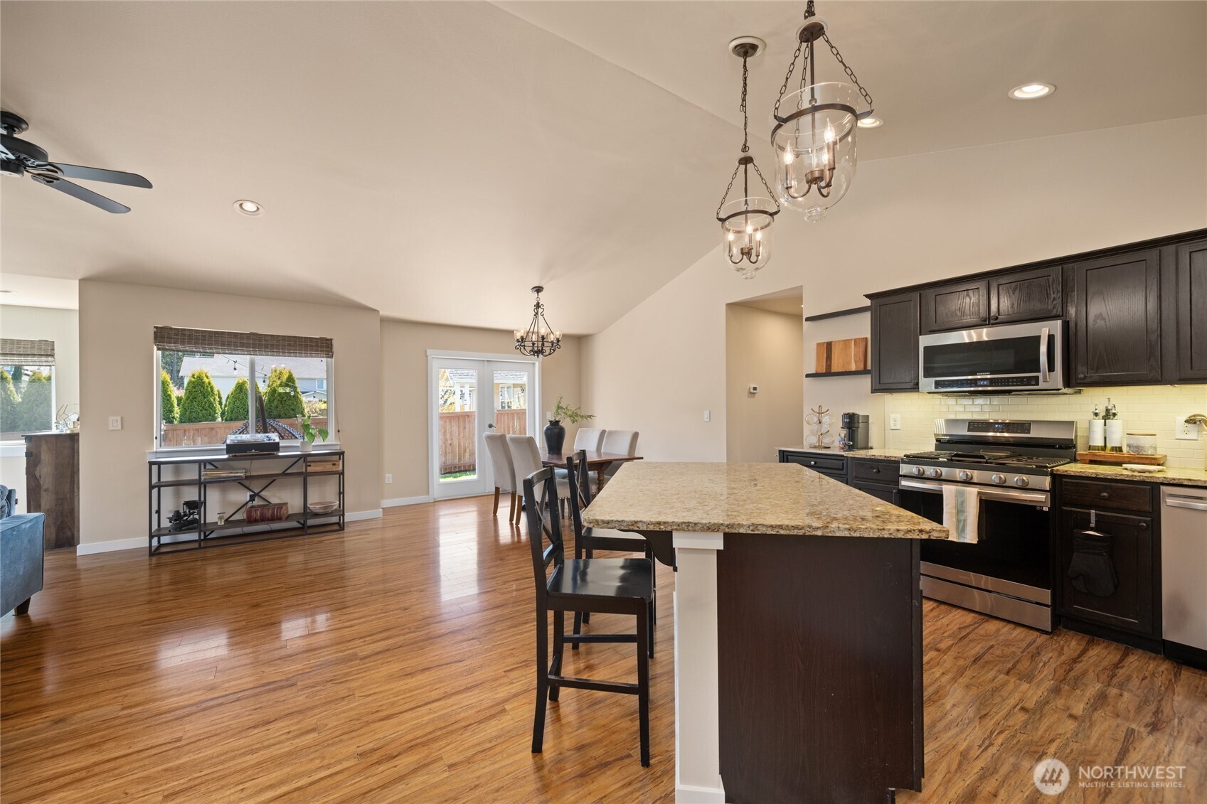 5383 Coastal Loop Property Photo 6