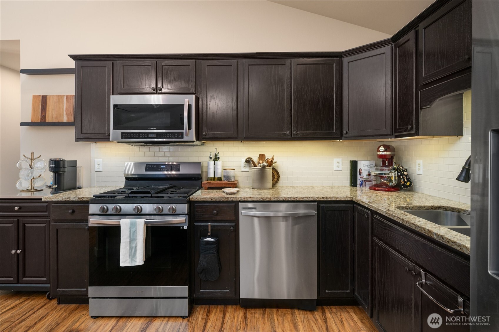 5383 Coastal Loop Property Photo 9