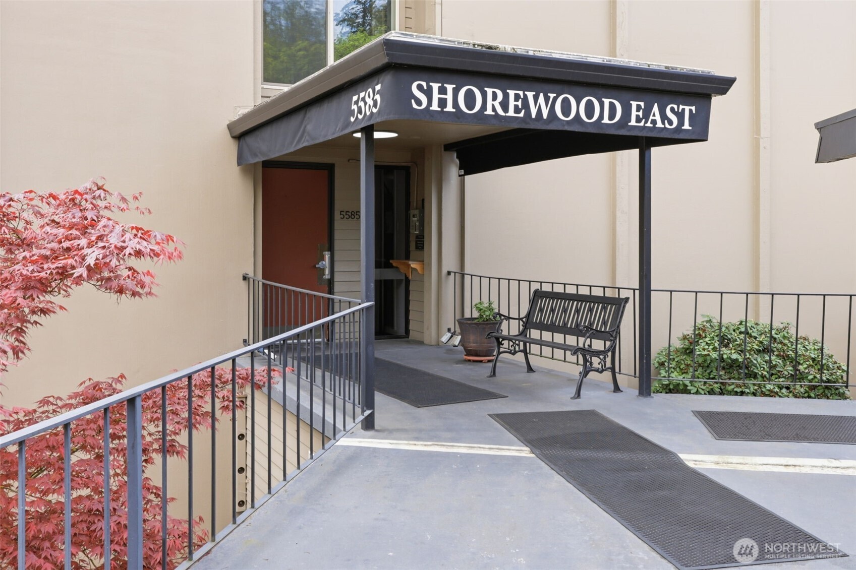 5585 E Evergreen Boulevard 5305