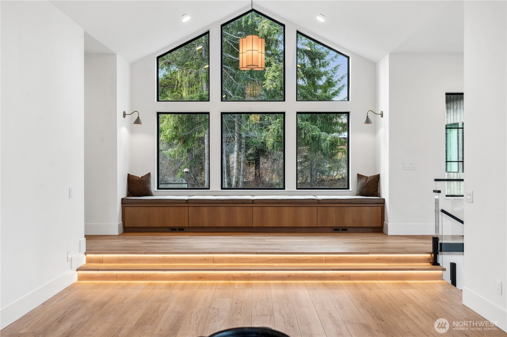 1501 Kokanee Loop Property Photo 4