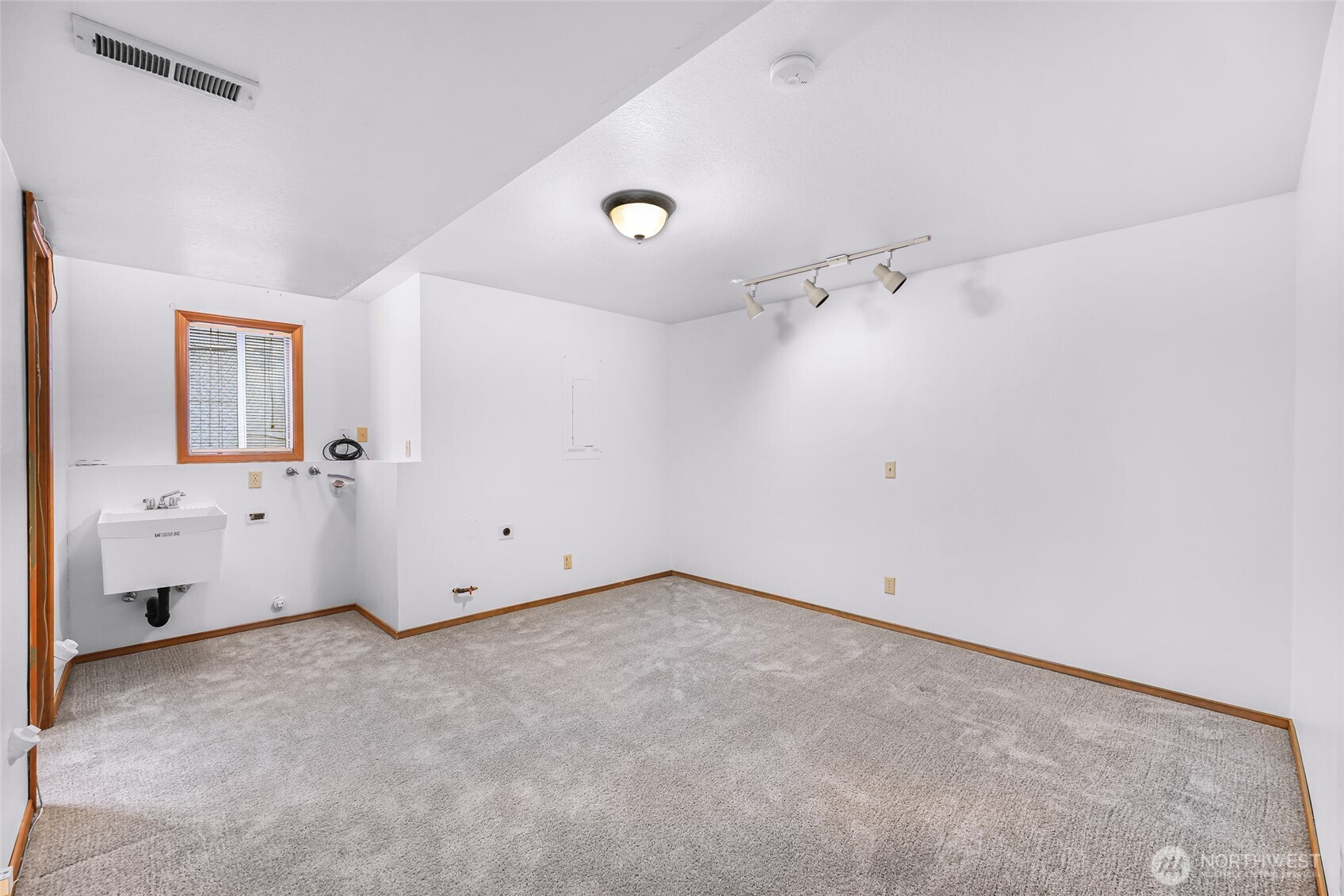 1356 Welling Rd Property Photo 34