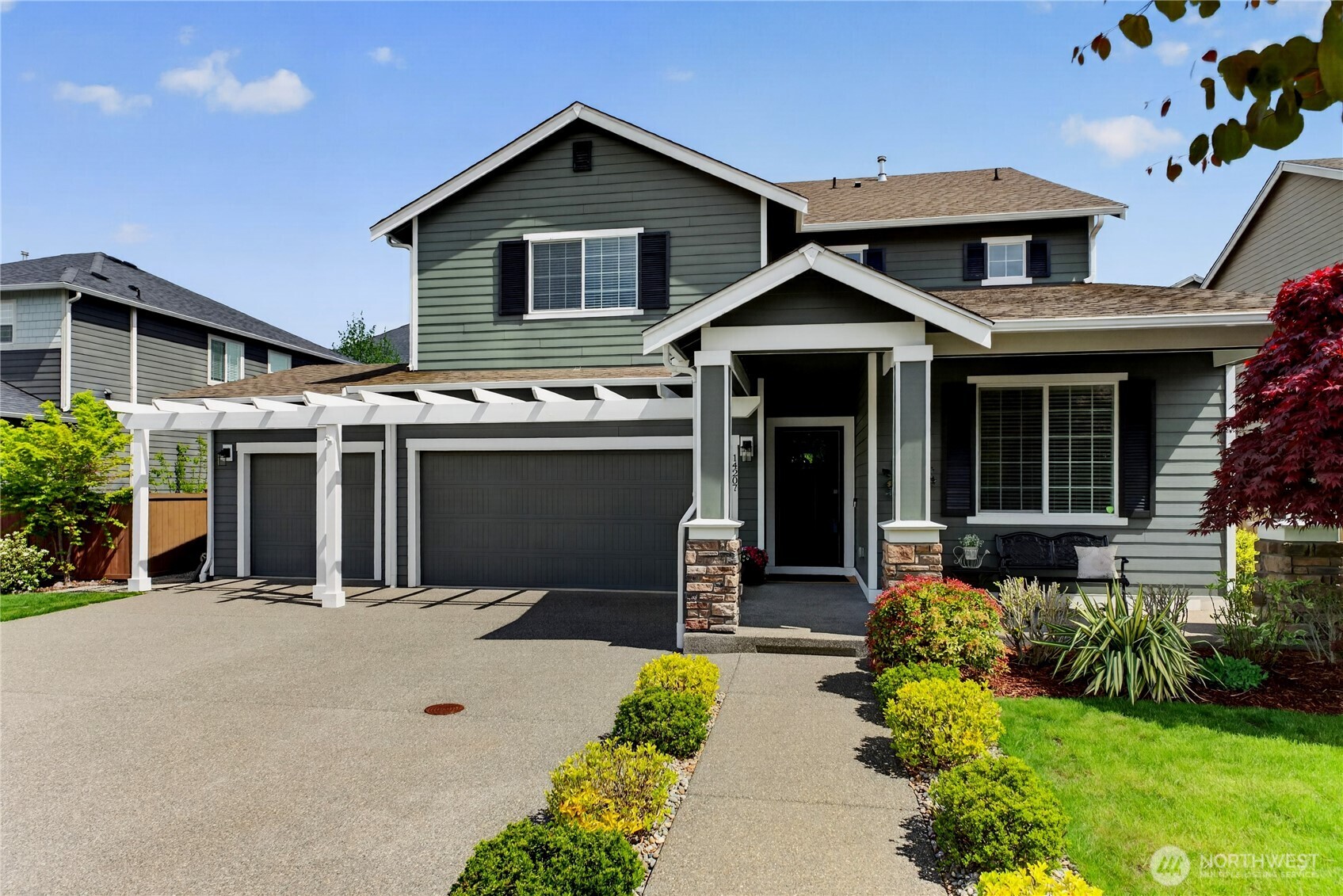 14207 Overlook Drive Property Photo 1