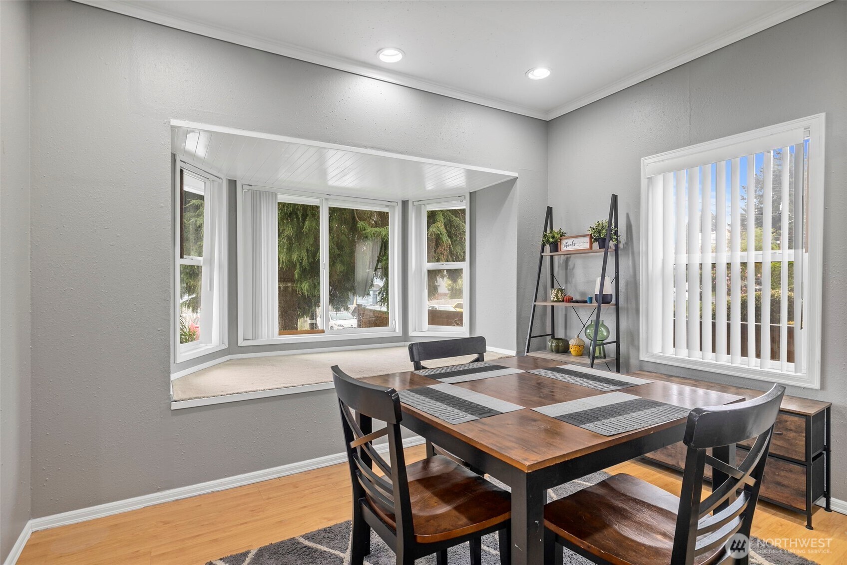 934 N 100th Street Property Photo 4