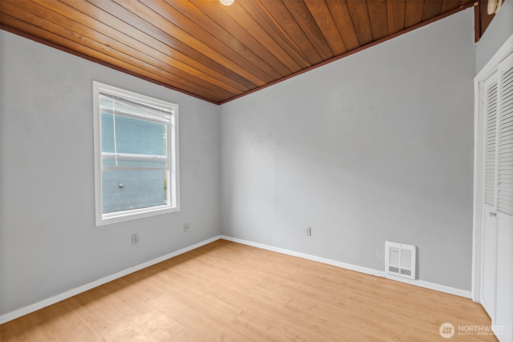 934 N 100th Street Property Photo 10