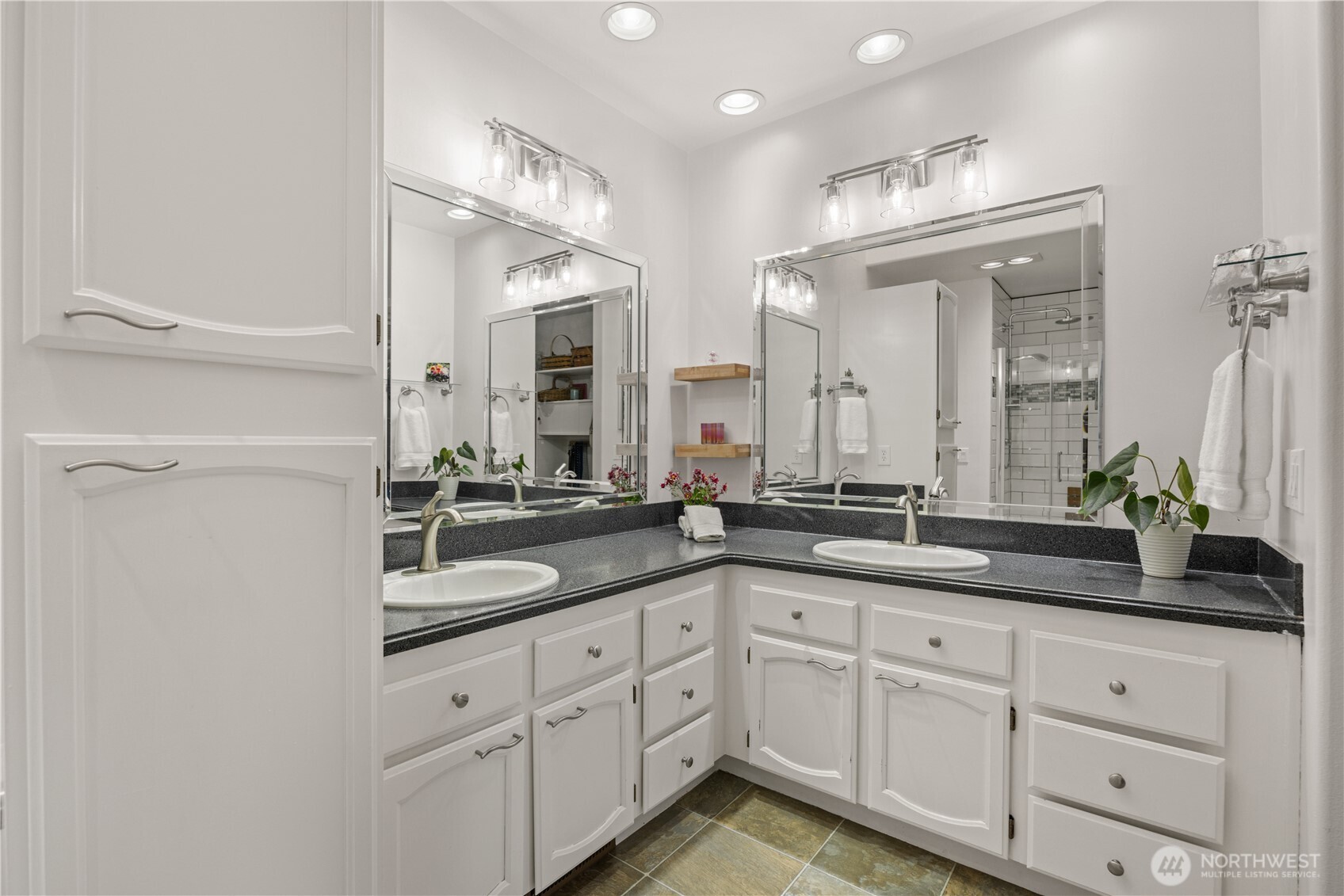 7379 Ridgeview Drive Property Photo 23