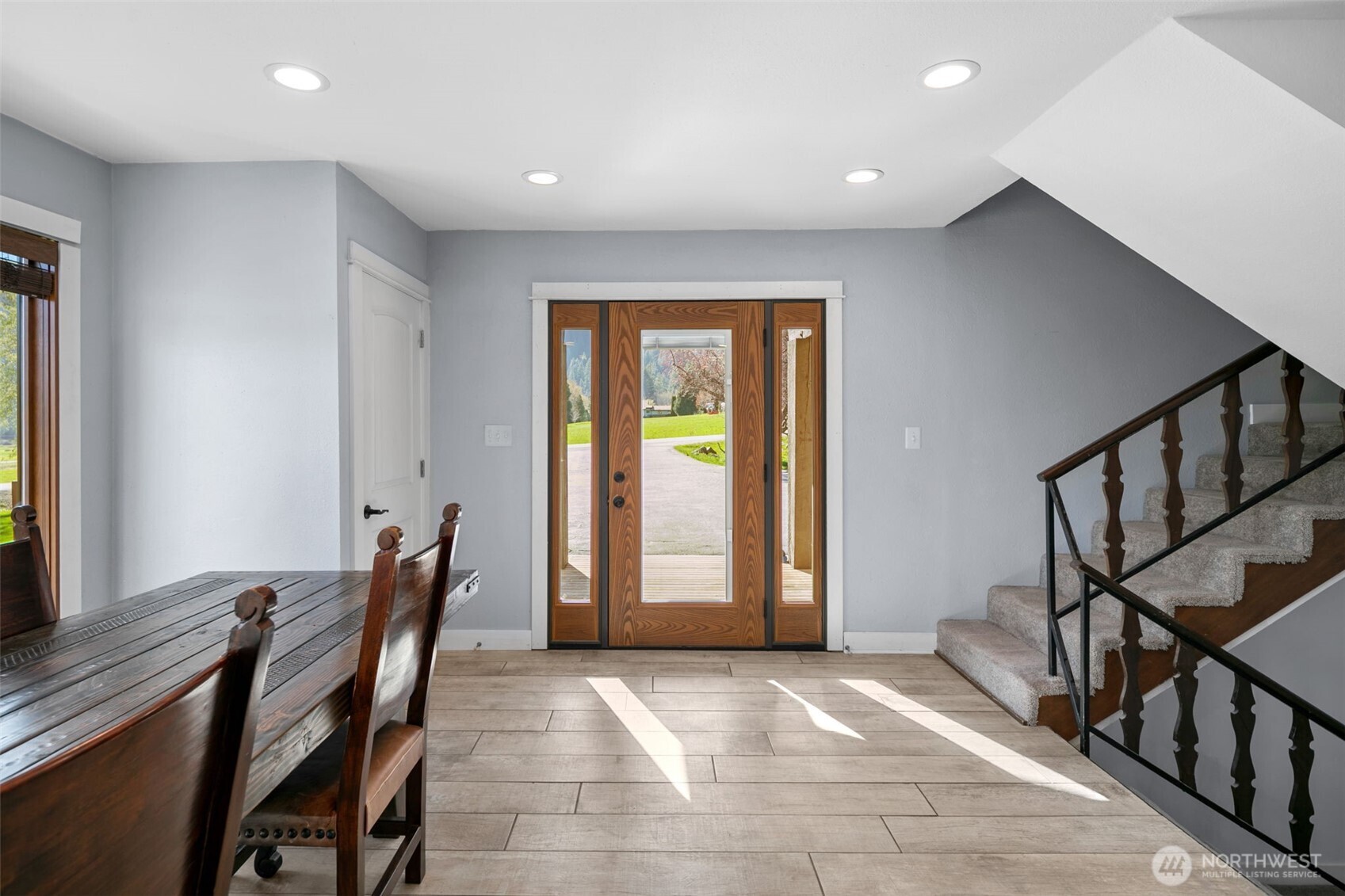 10285 Ski Hill Drive Property Photo 3