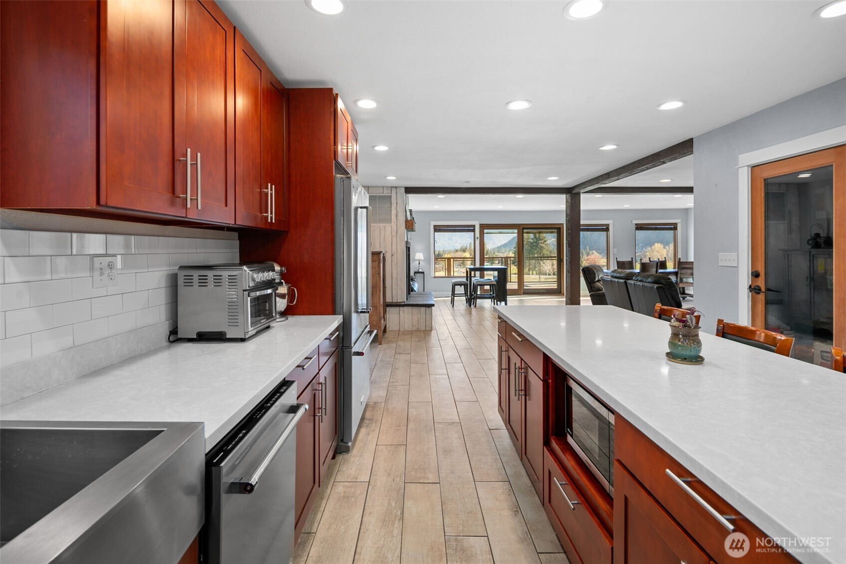 10285 Ski Hill Drive Property Photo 13