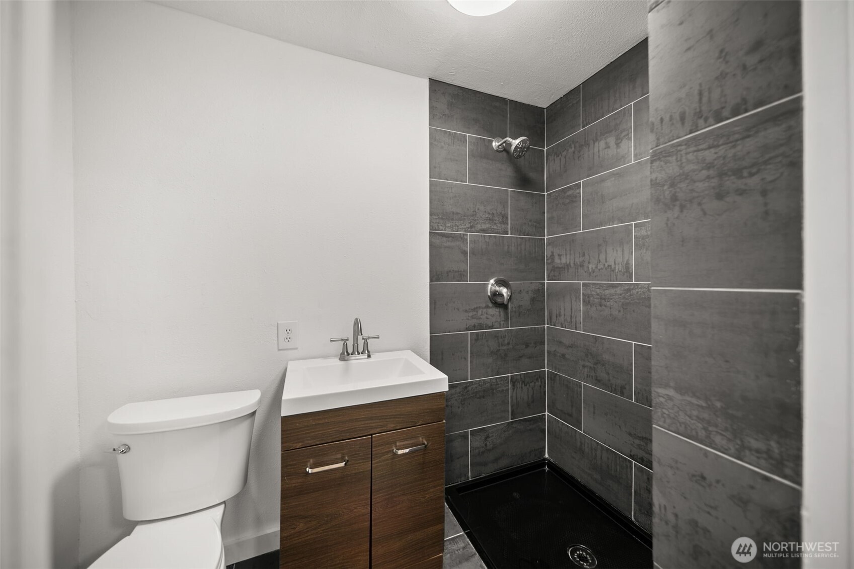 10285 Ski Hill Drive Property Photo 25