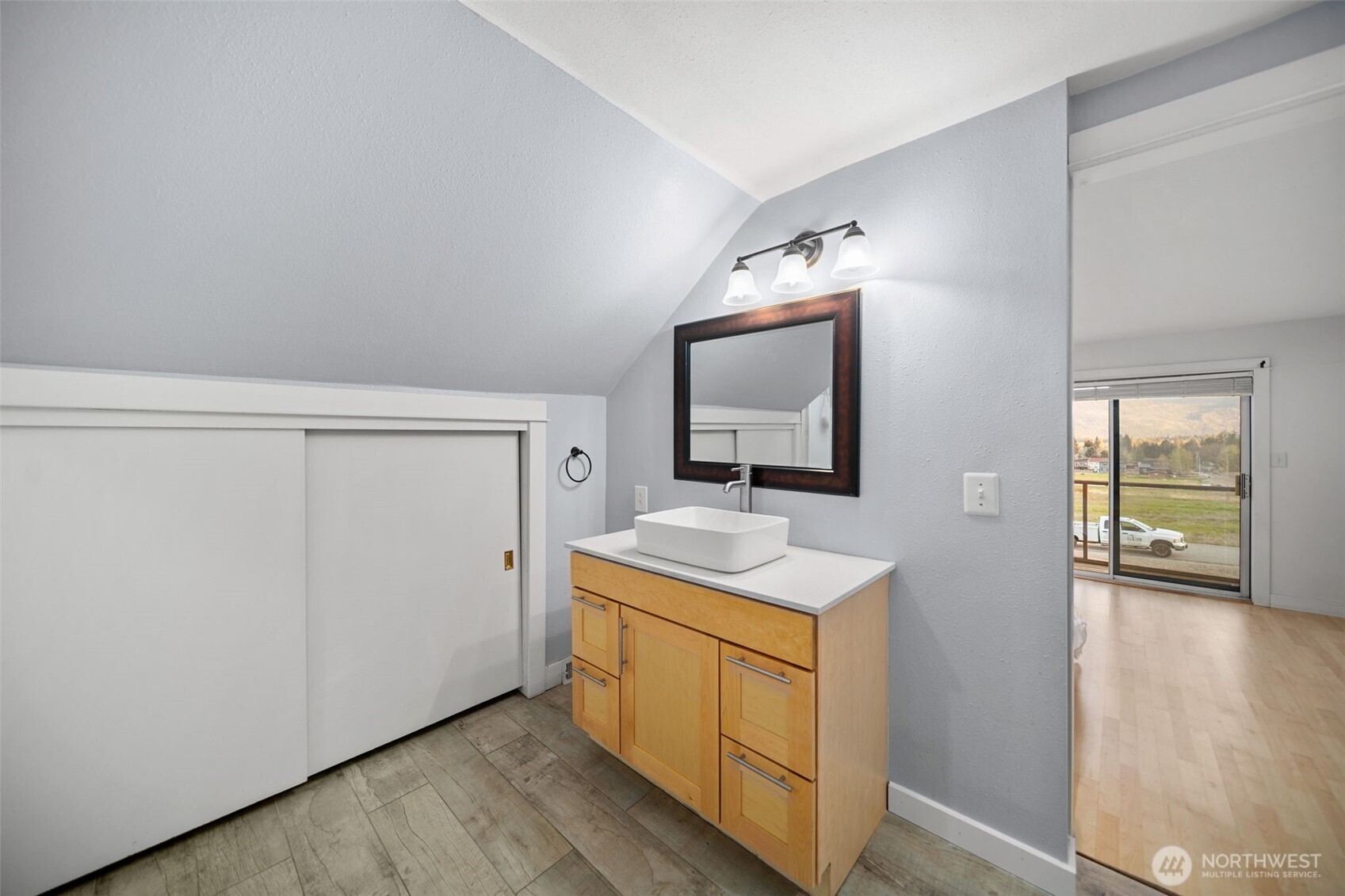 10285 Ski Hill Drive Property Photo 28