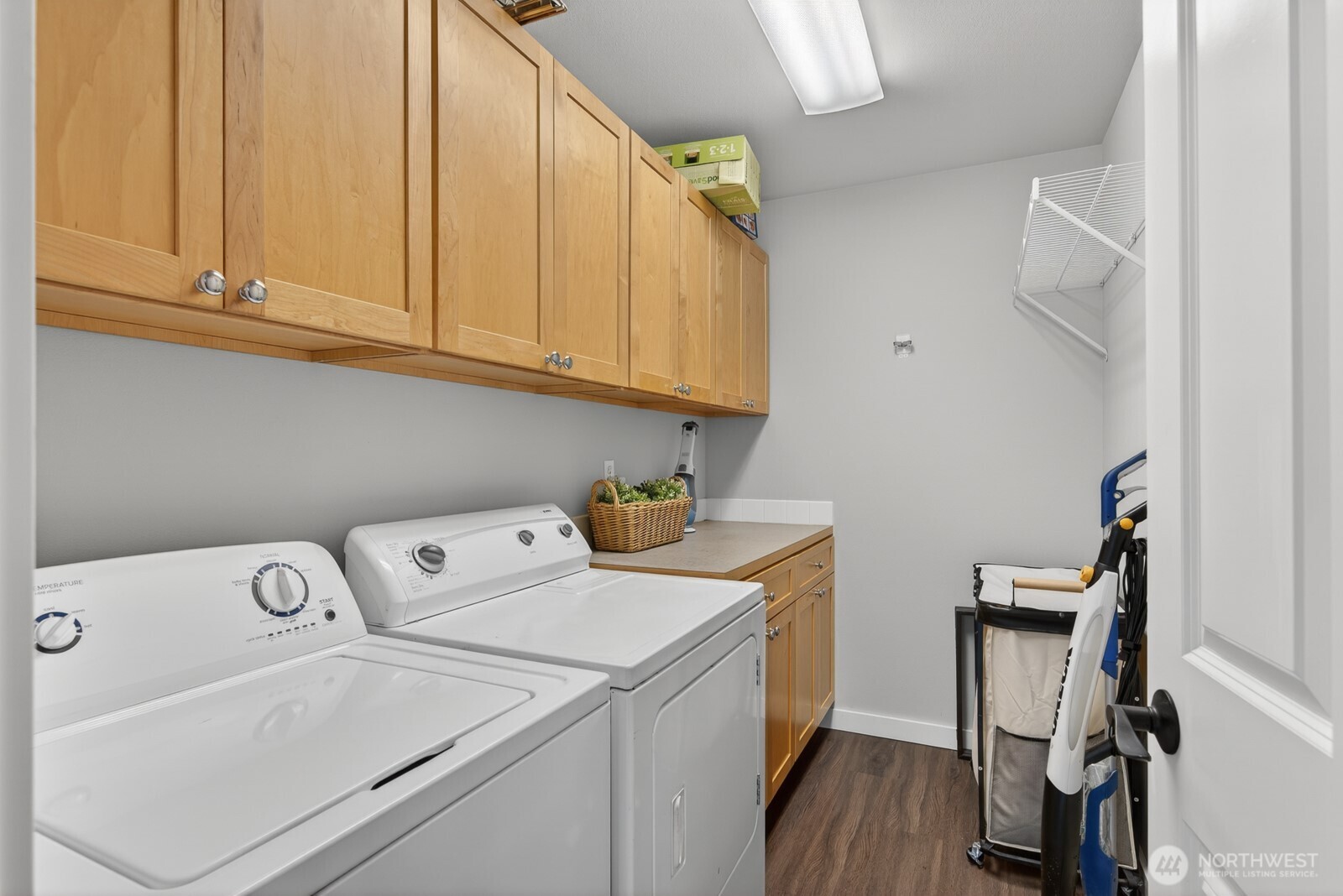 2215 37th Court Property Photo 17