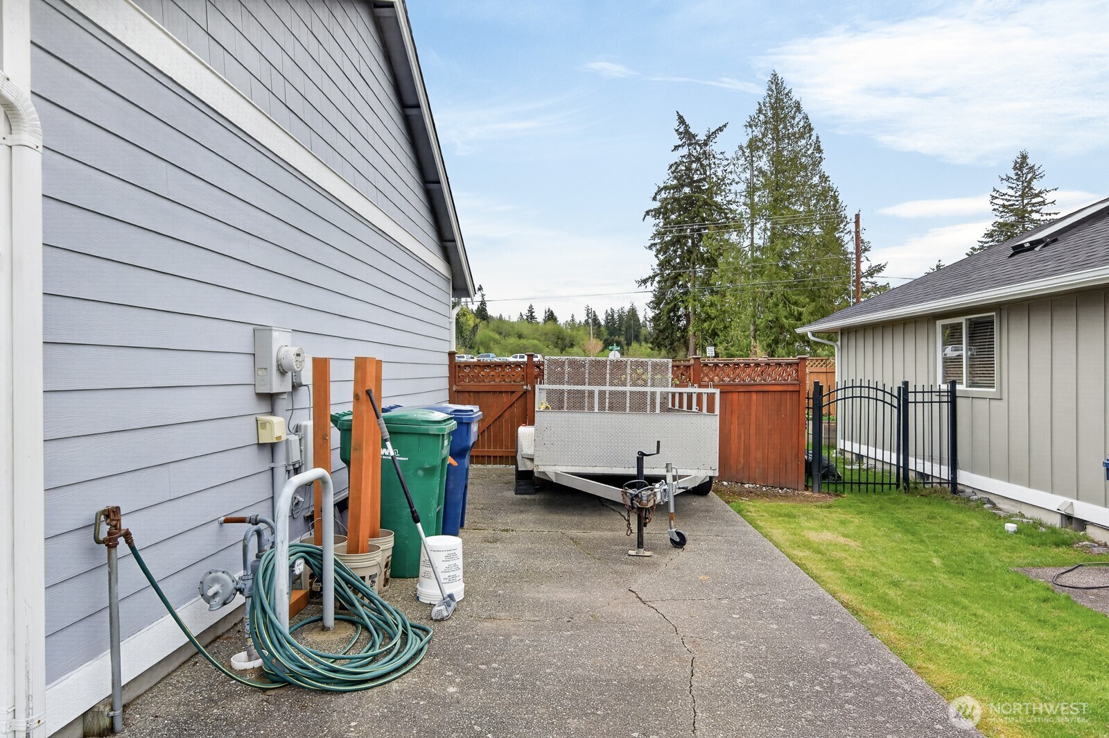 2215 37th Court Property Photo 35
