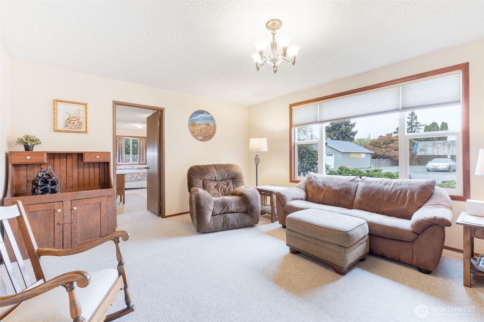 15120 Elm Street Property Photo 5