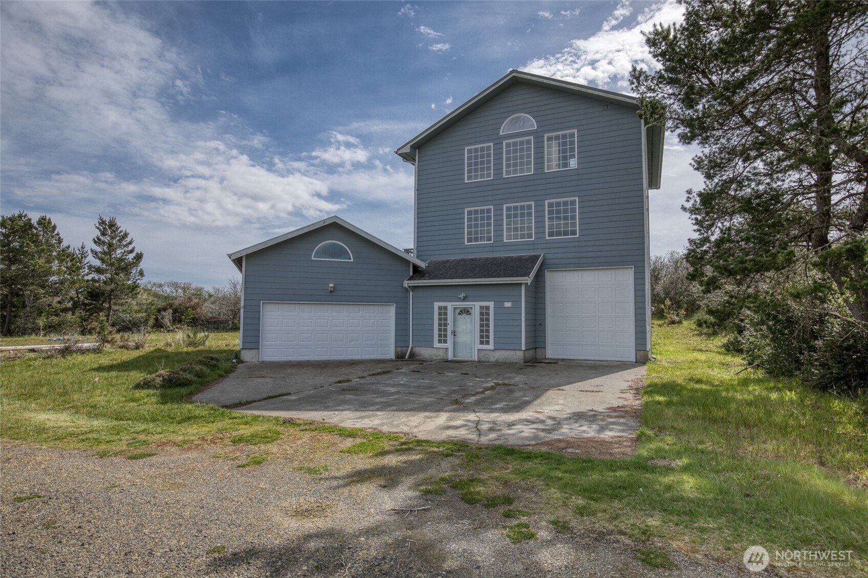 171 Marine View Drive Property Photo 2
