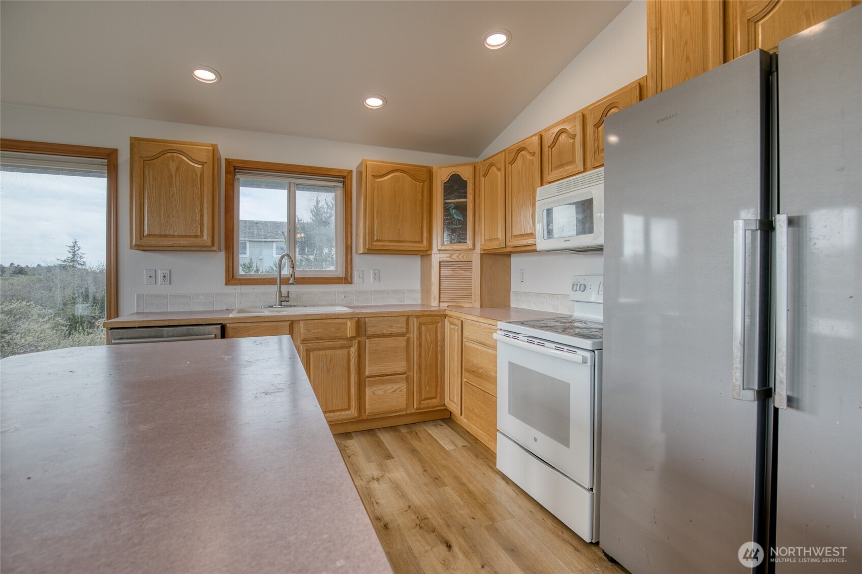 171 Marine View Drive Property Photo 9