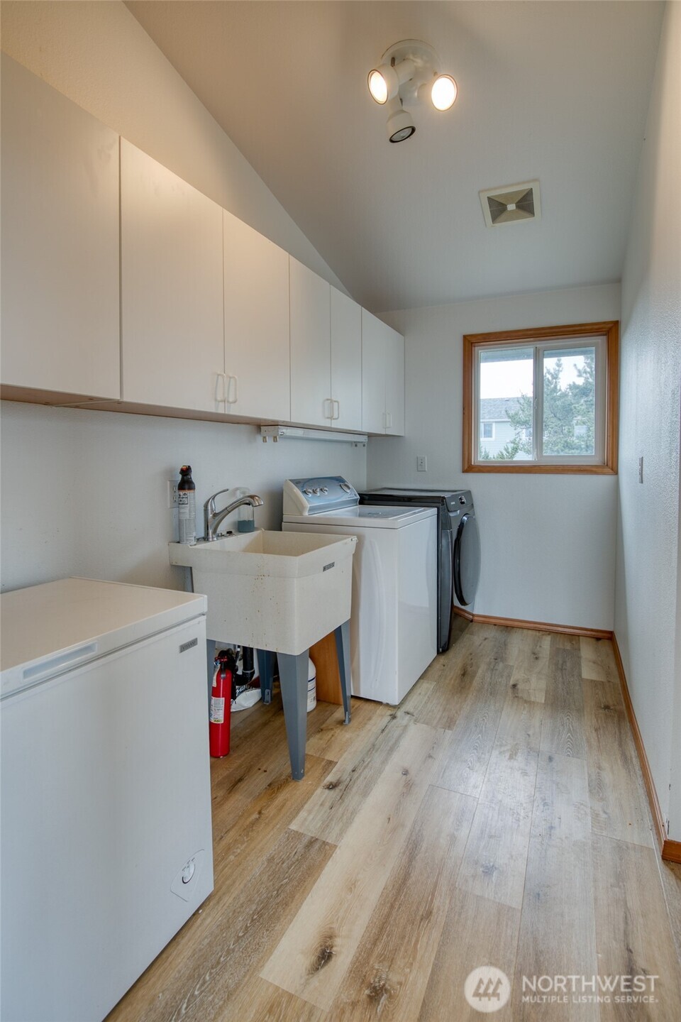 171 Marine View Drive Property Photo 12