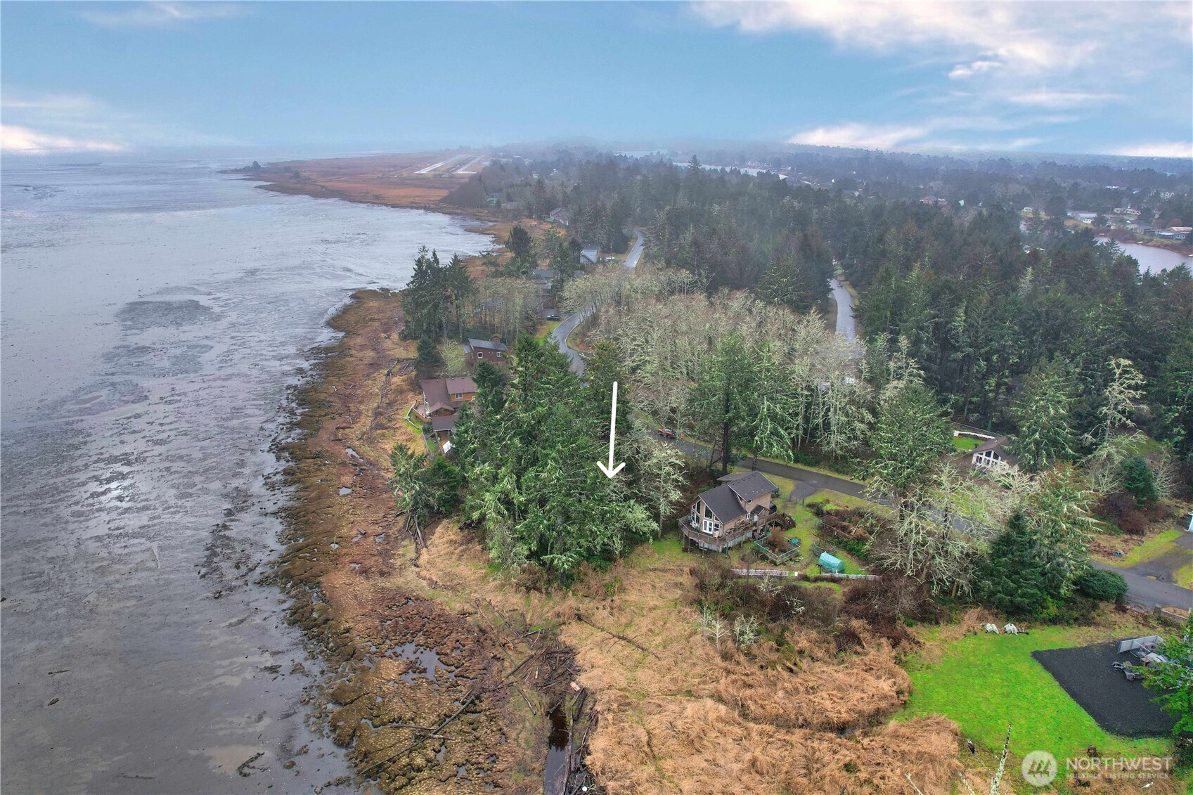 816 Duck Lake Drive Property Photo 8