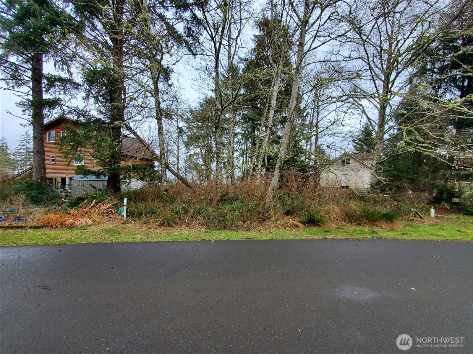 816 Duck Lake Drive Property Photo 16