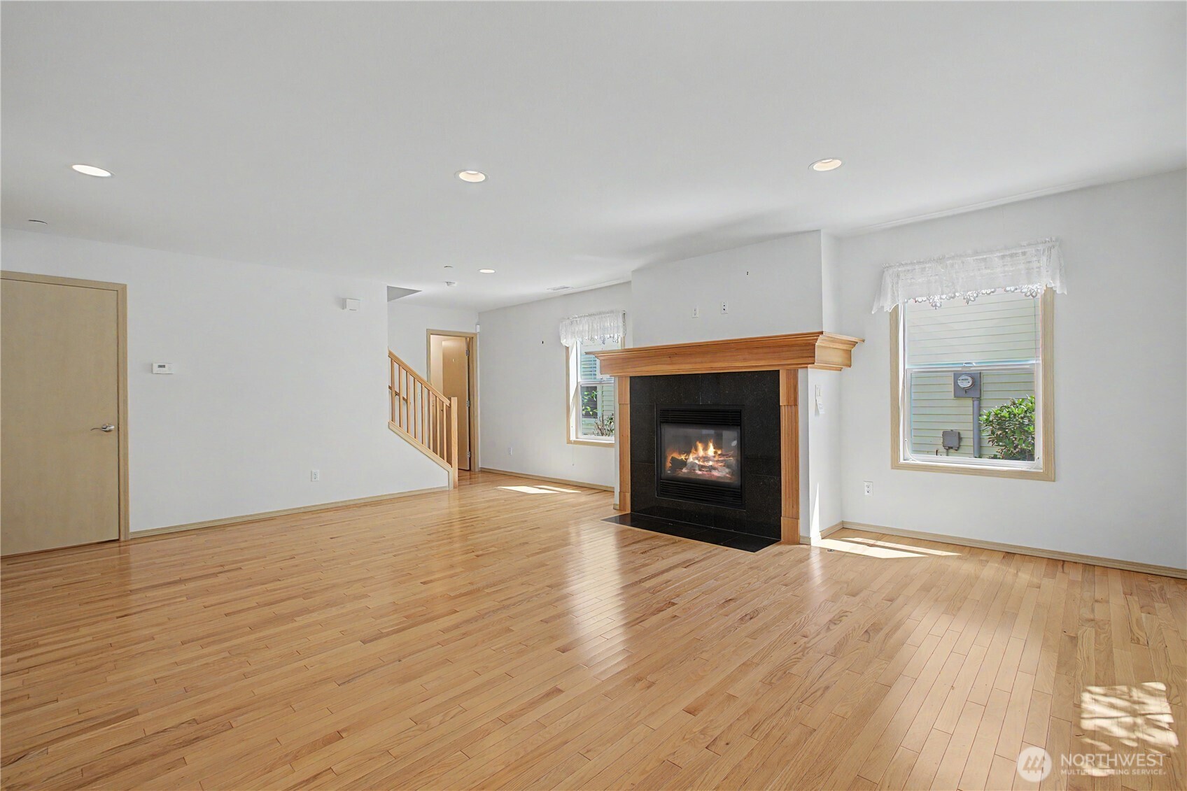 1242 Griggs Street Property Photo 7