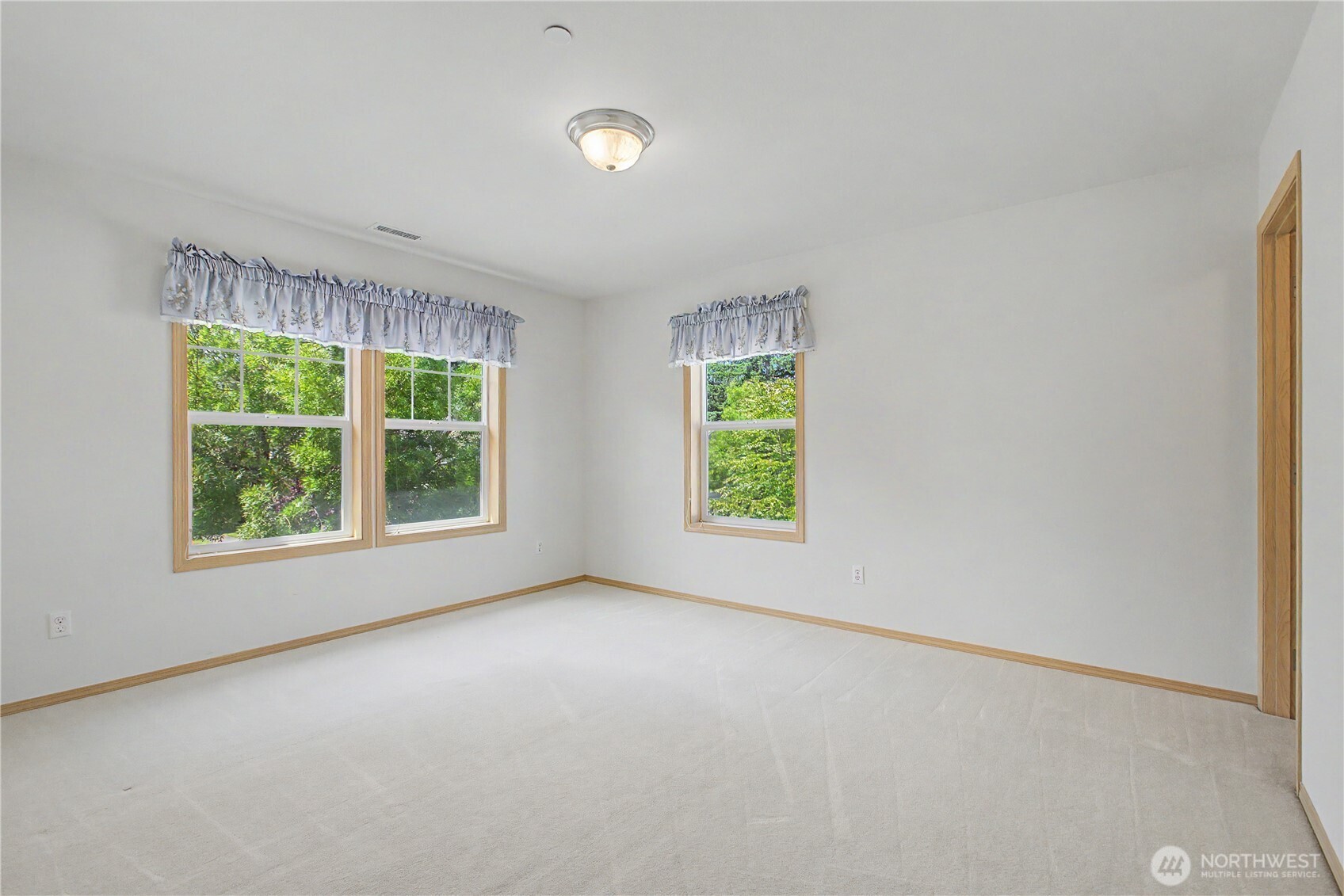 1242 Griggs Street Property Photo 11