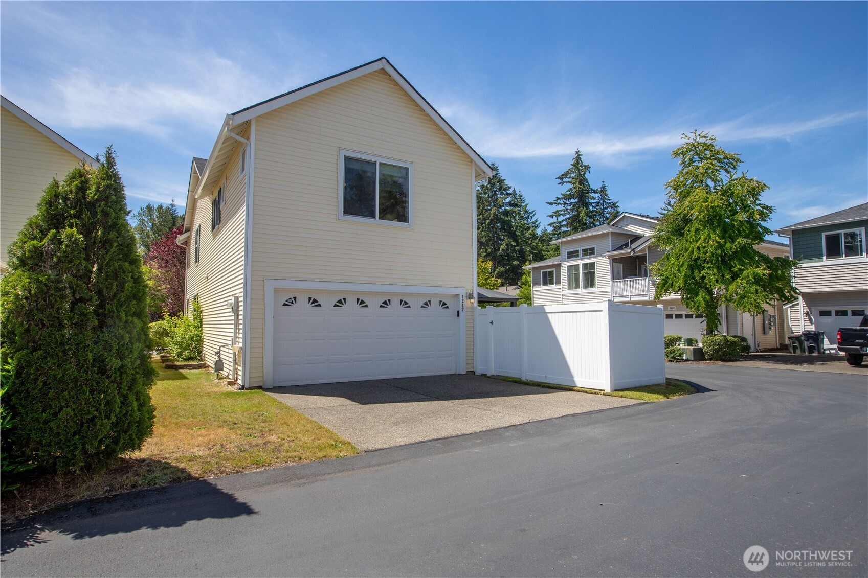 1242 Griggs Street Property Photo 15