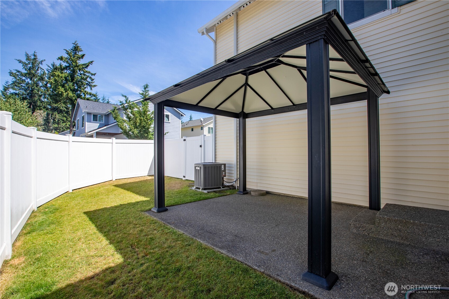 1242 Griggs Street Property Photo 16