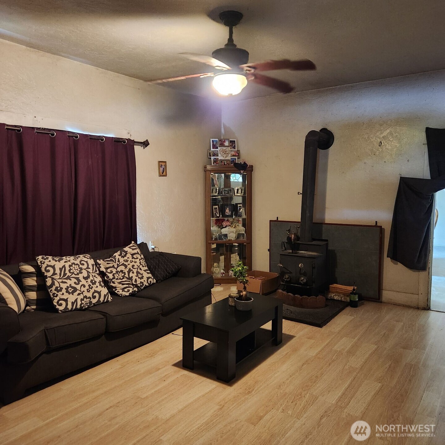 252 4th Street Property Photo 2