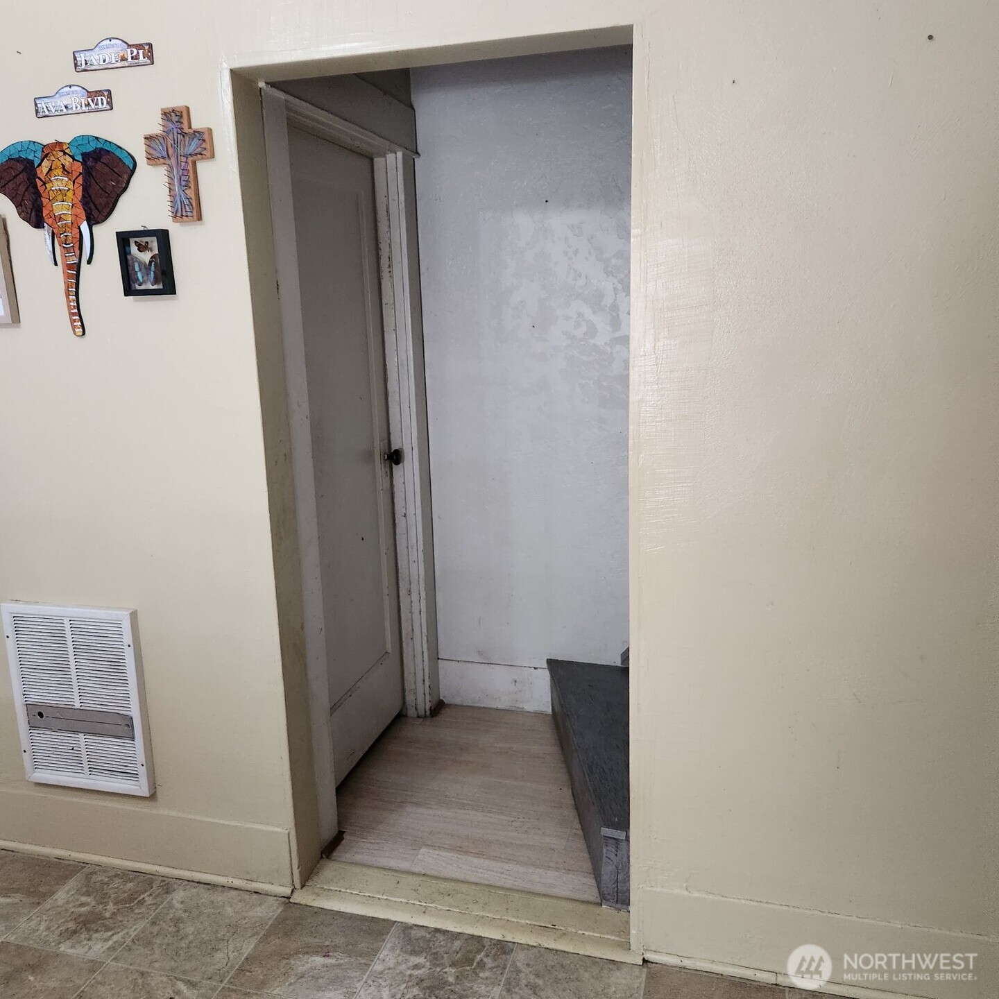 252 4th Street Property Photo 7