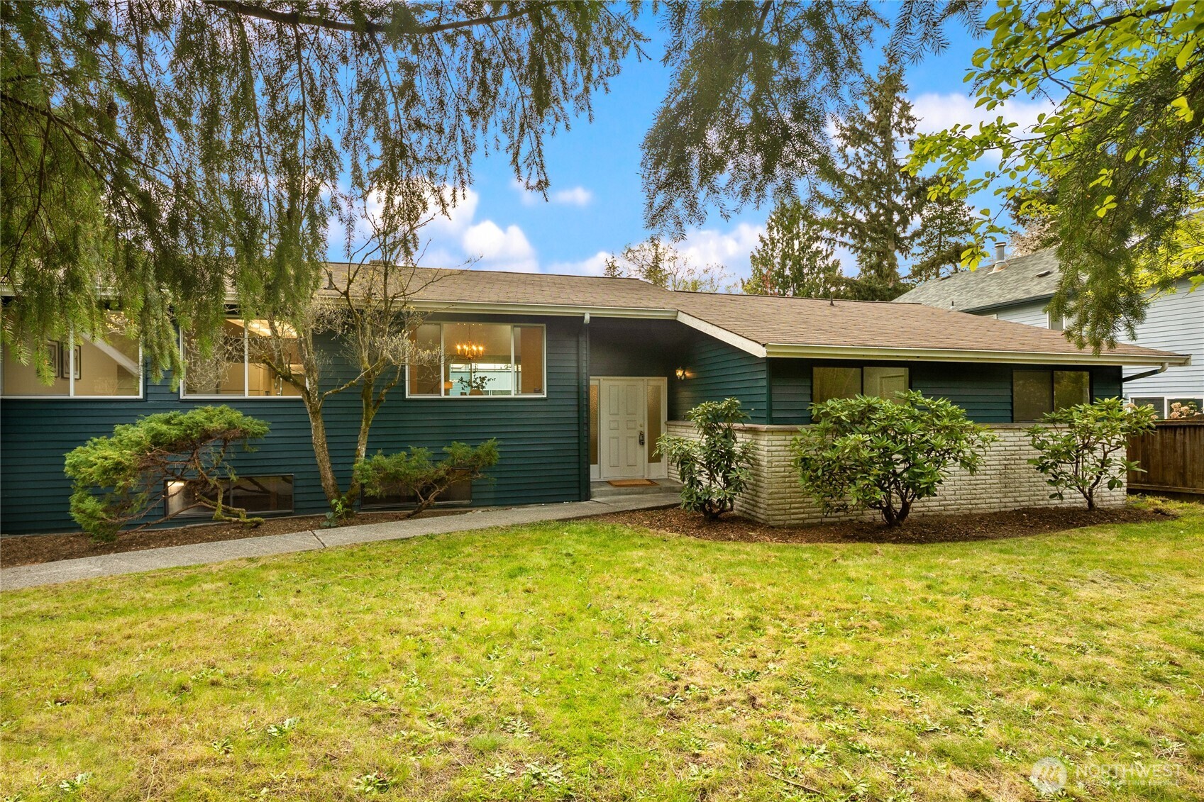 12511 37th Avenue Property Photo 1