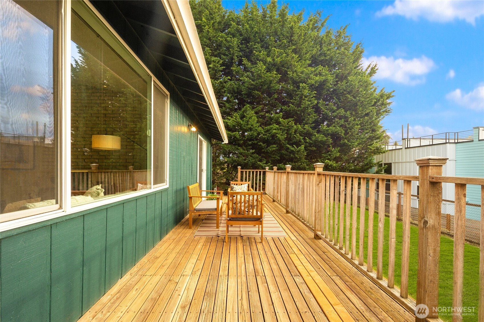 12511 37th Avenue Property Photo 4
