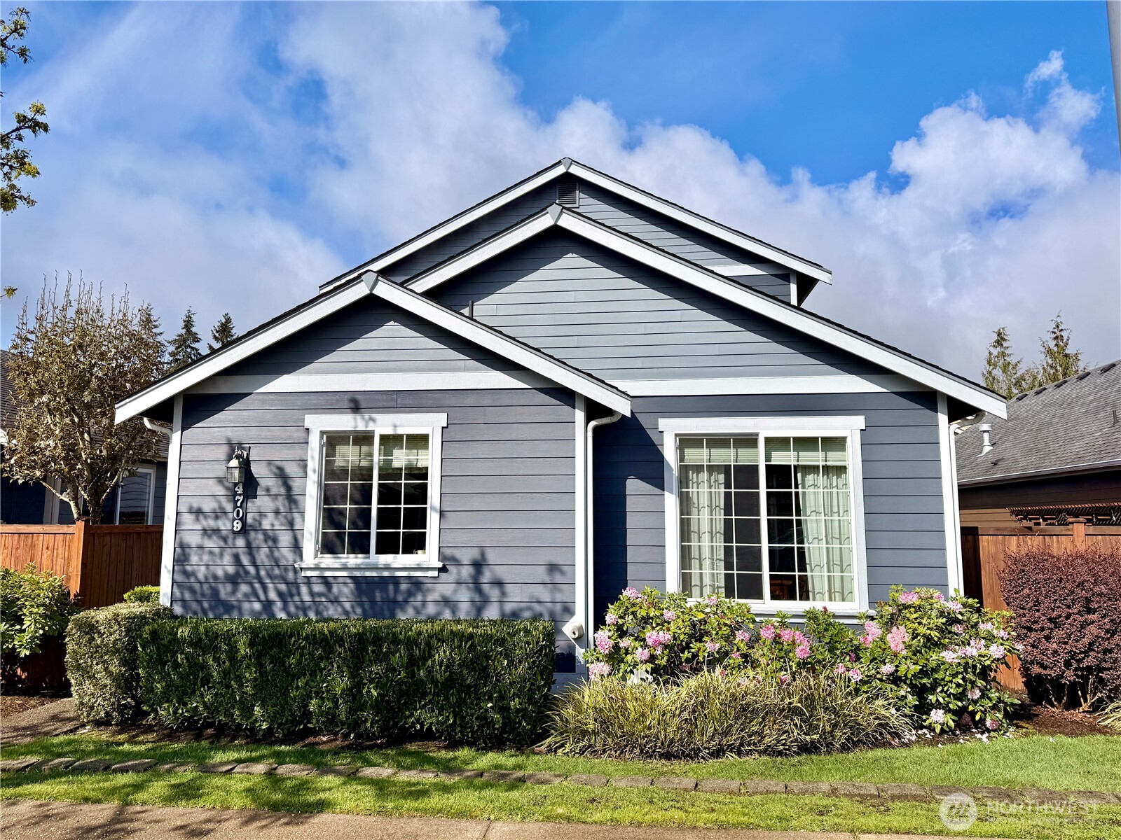 4709 Stonegate Street Property Photo 2