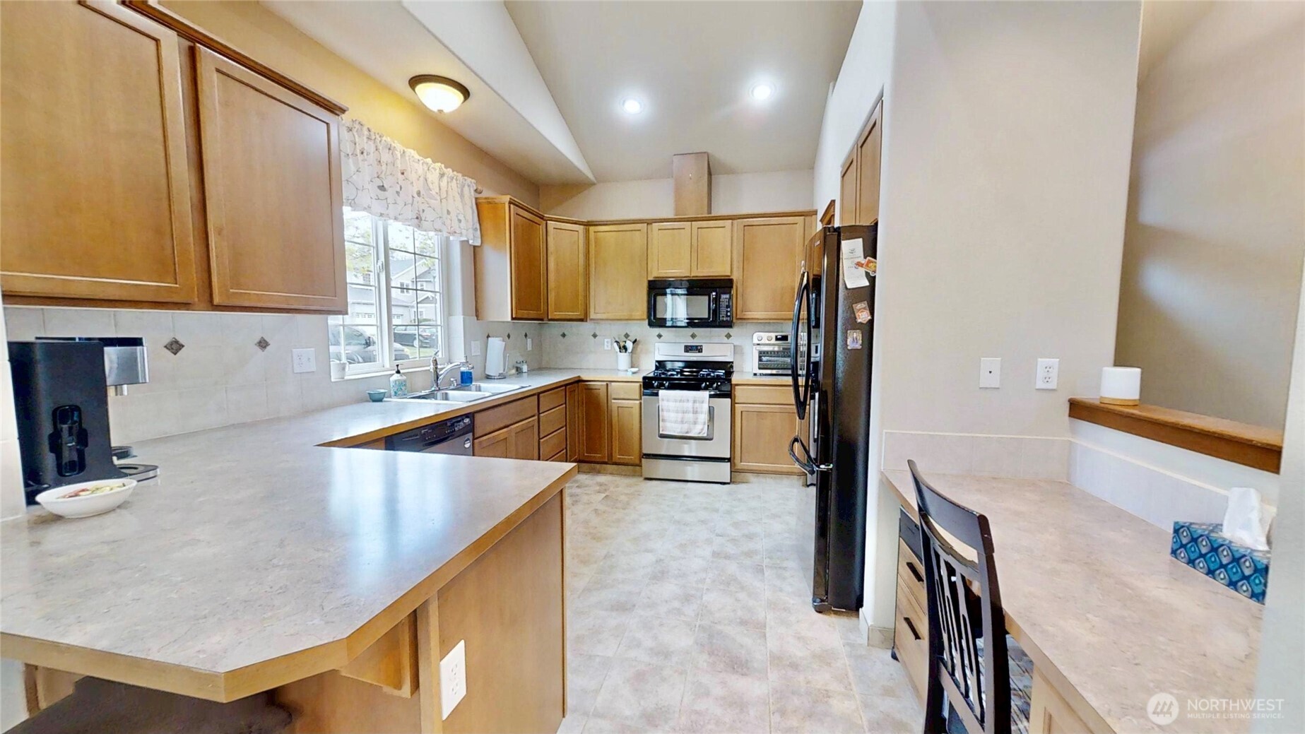 4709 Stonegate Street Property Photo 9