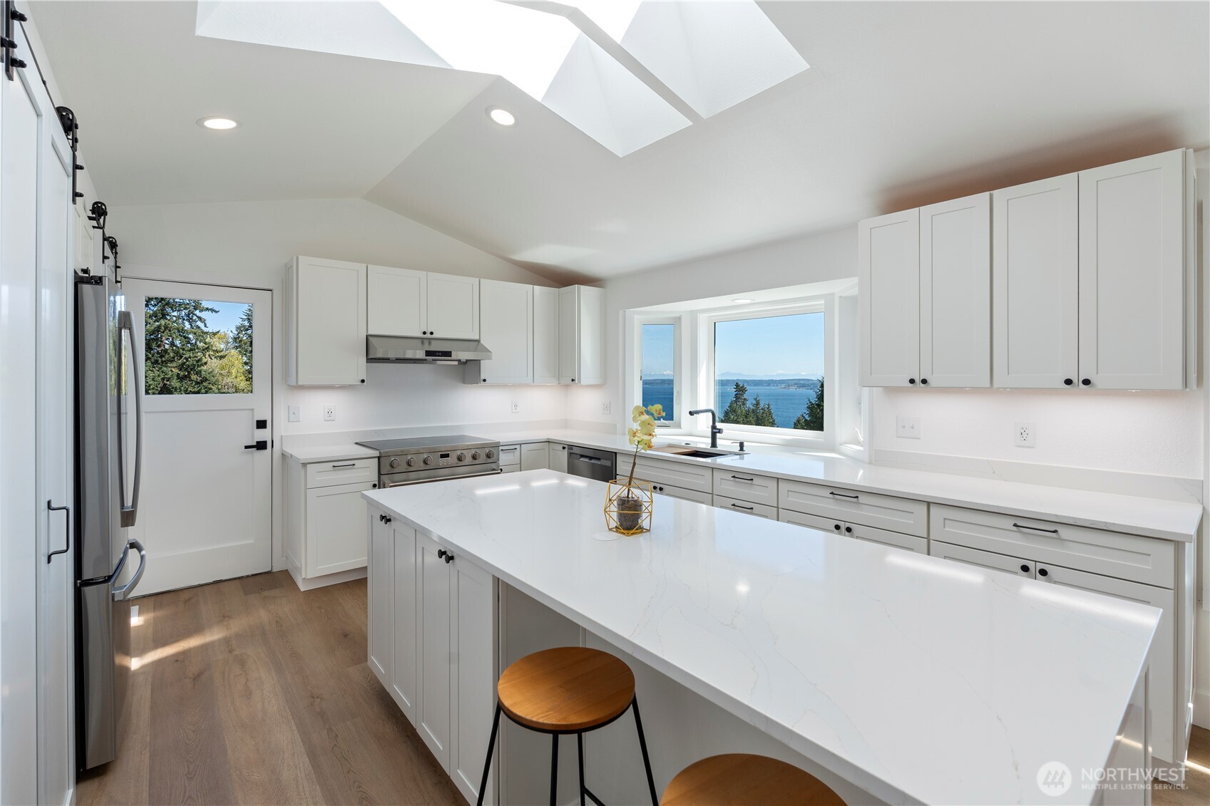 800 Thorndyke Road Property Photo 13