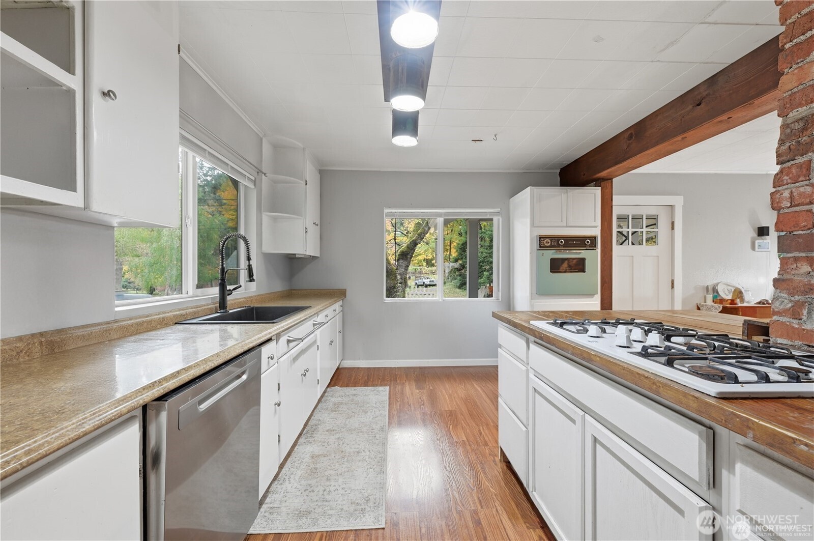 1336 Sidney Avenue Property Photo 4