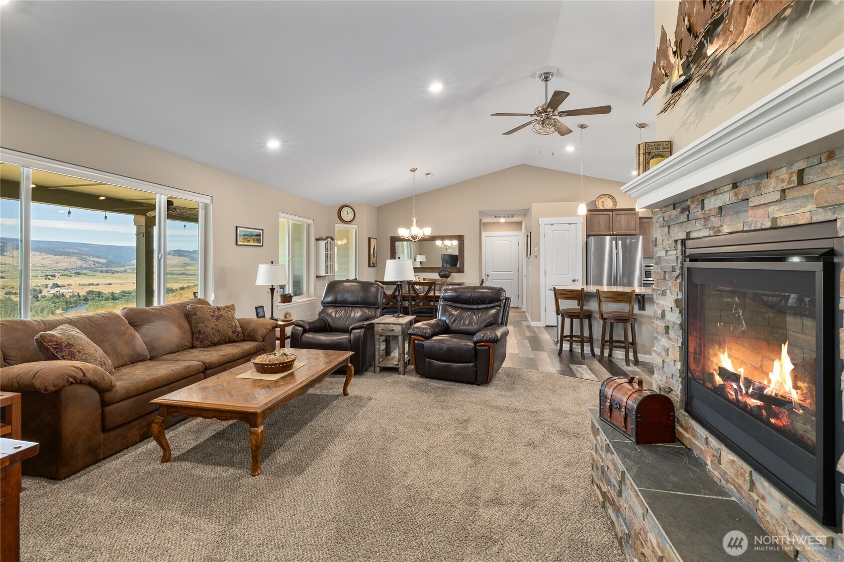1561 Bitterbrush Drive Property Photo 15