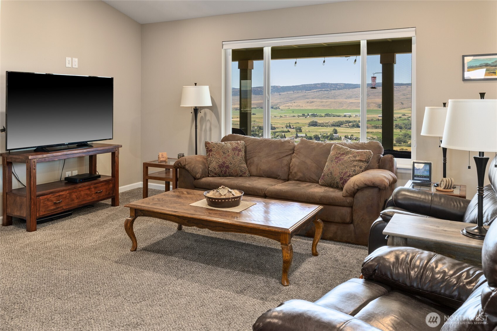1561 Bitterbrush Drive Property Photo 16
