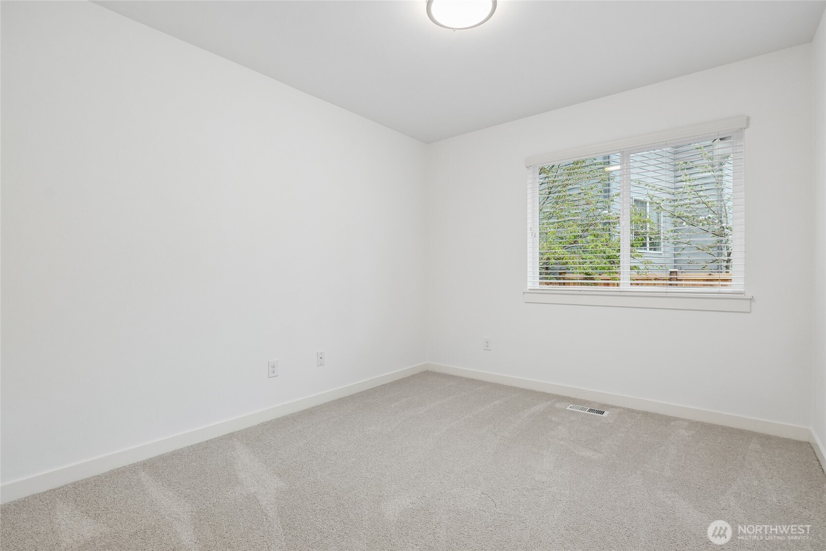 12823 65th Place Property Photo 27