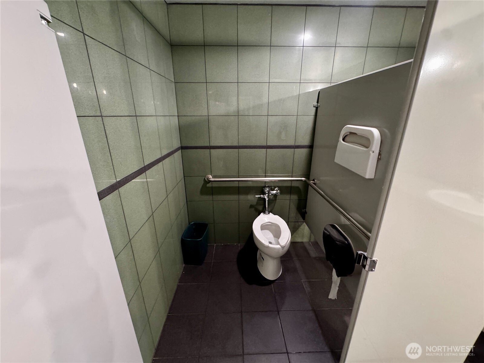 112 E Wishkah Street Property Photo 24