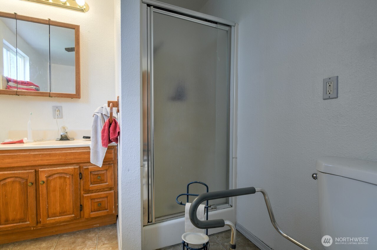 242 Main Street Property Photo 17